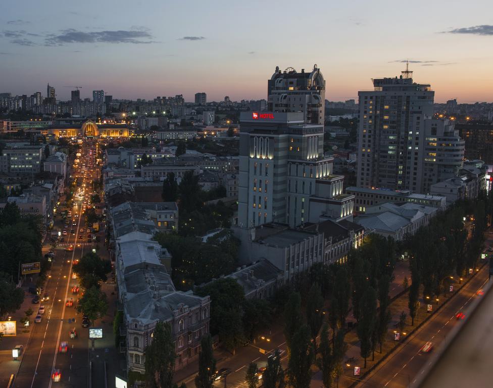Отель ibis Kiev City Center Экстерьер фото